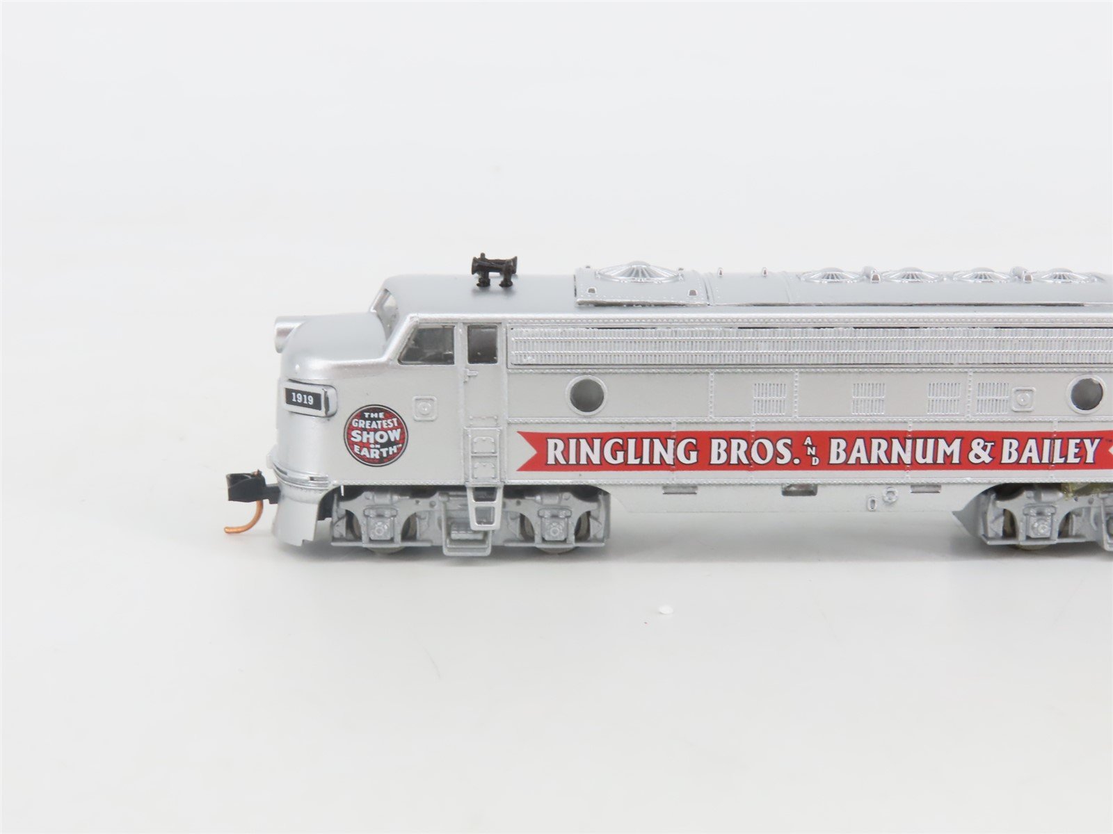 N Micro-Trains MTL/Model Power 98500722 Ringling Bros Circus FP7 Diesel #1919