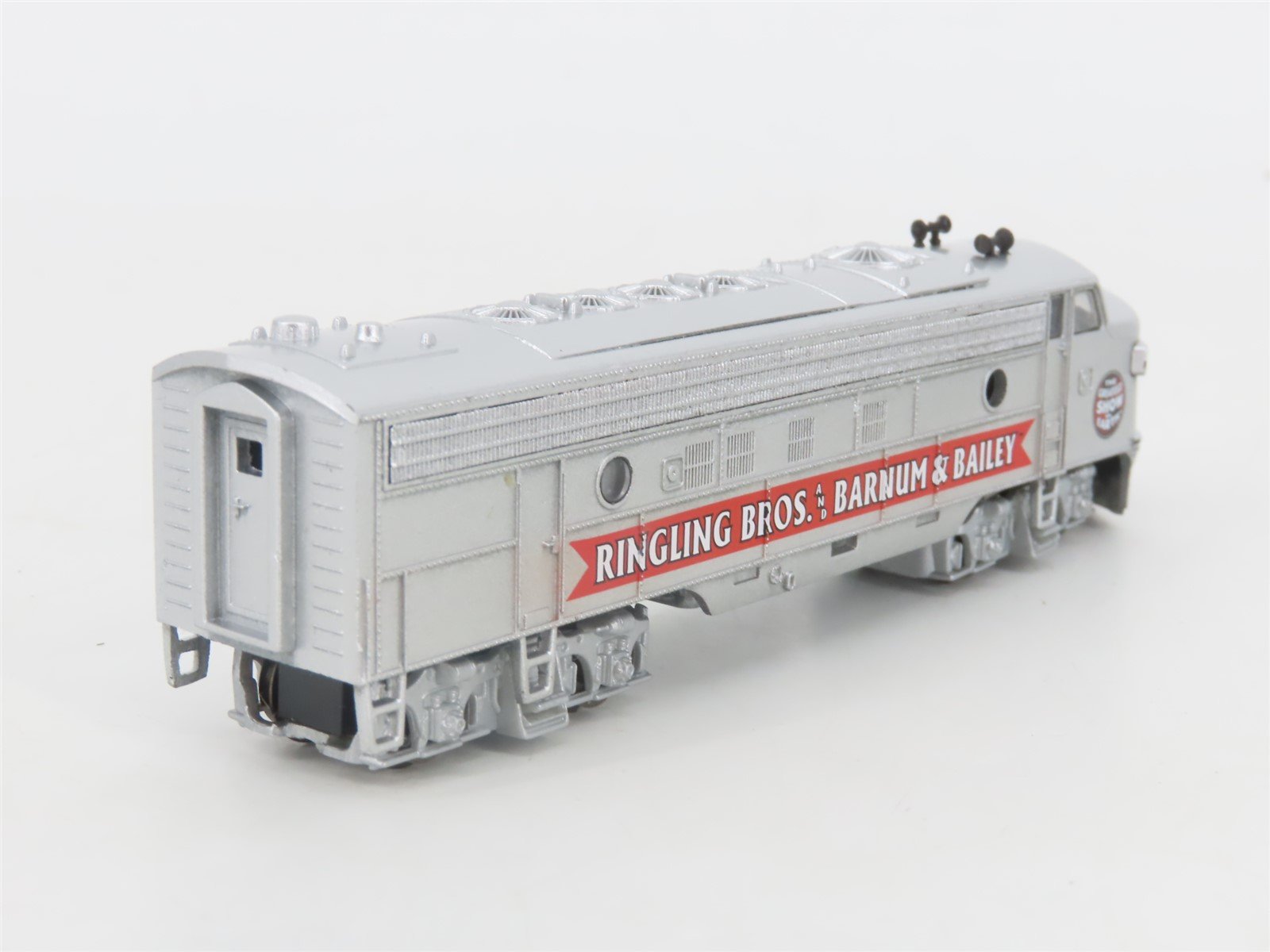 N Micro-Trains MTL/Model Power 98500722 Ringling Bros Circus FP7 Diesel #1919