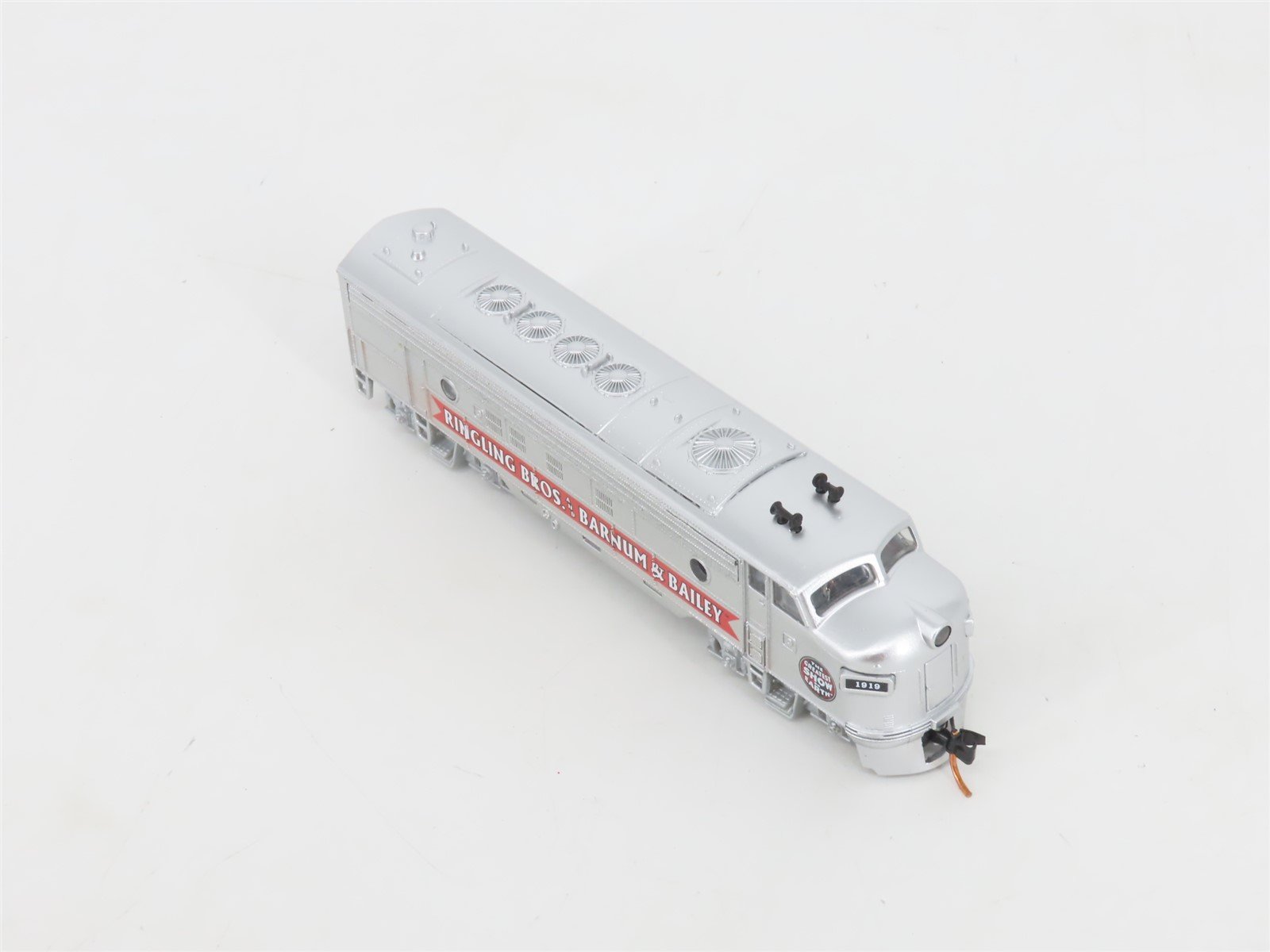N Micro-Trains MTL/Model Power 98500722 Ringling Bros Circus FP7 Diesel #1919