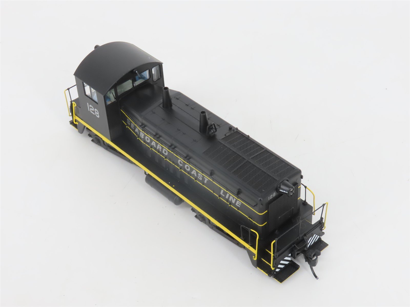 HO Scale Walthers Mainline 910-10674 SCL EMD SW7 Ph. 2 Diesel #128 - DCC Ready
