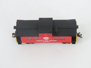 N Scale Bachmann 16865 N&W Norfolk & Western Center Cupola Steel Caboose #500825