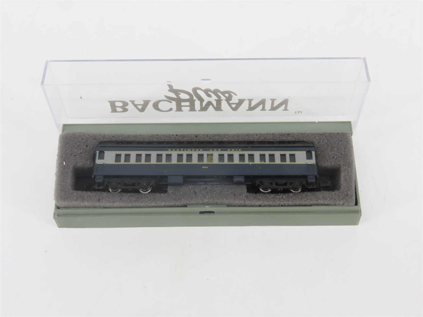 N Scale Bachmann Plus 13073 B&O Baltimore & Ohio Coach Passenger Car #5482
