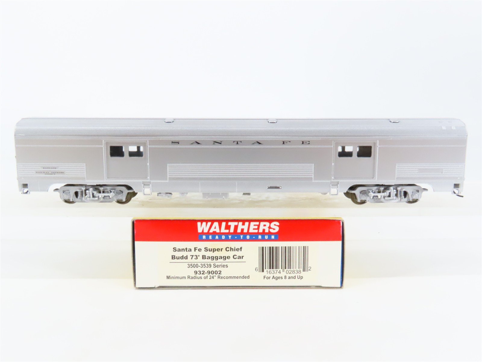 HO Walthers 932-9002 ATSF Santa Fe "Super Chief" Budd 73' Baggage Passenger Car