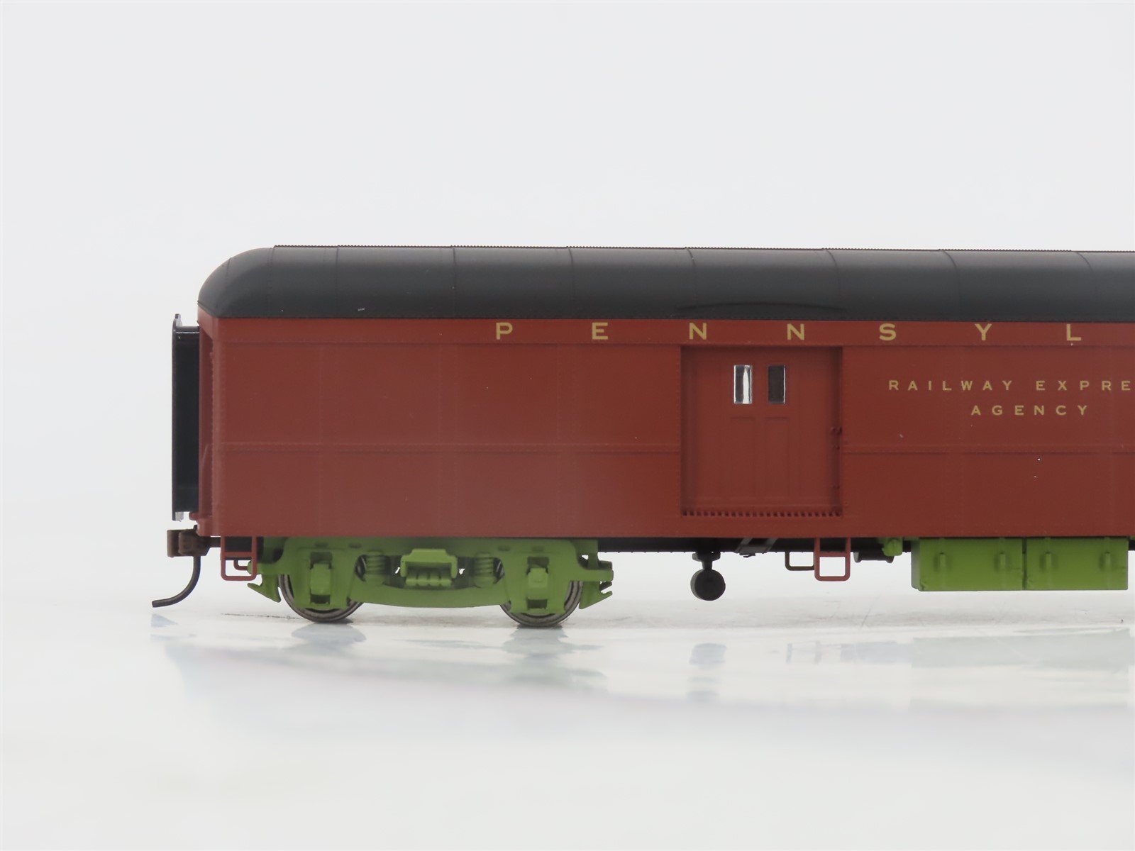 HO Walthers 932-5831 PRR Pennsylvania (1939-1941) B60B Baggage Passenger Car