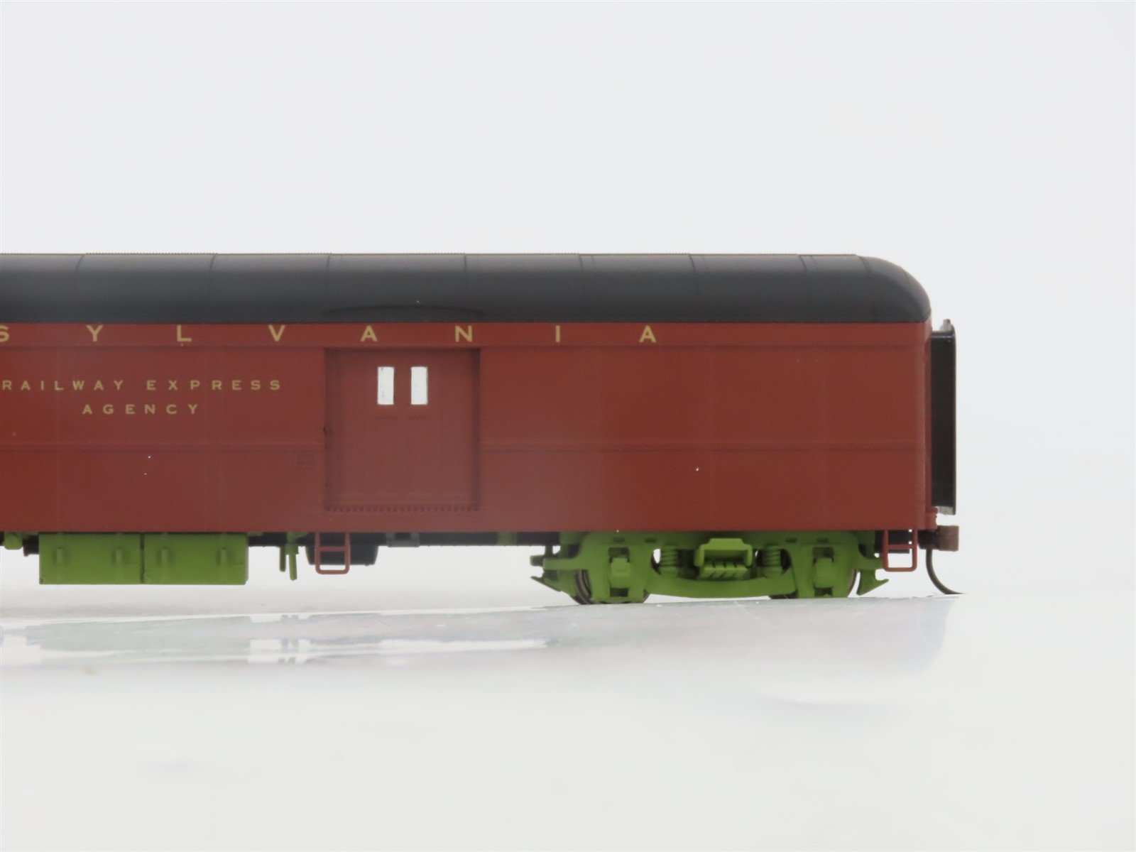 HO Walthers 932-5831 PRR Pennsylvania (1939-1941) B60B Baggage Passenger Car