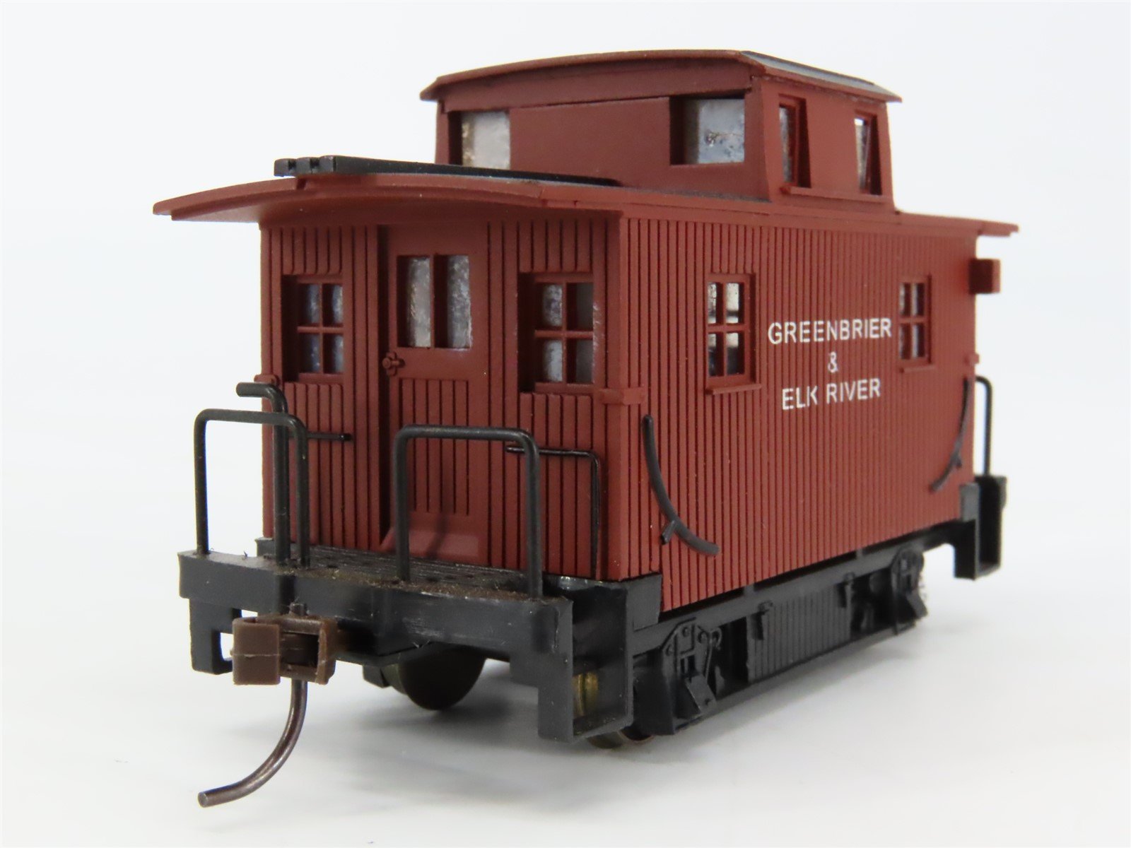 HO Bachmann Greenbrier & Elk River Center Cupola Bobber Caboose w/ Custom Figure