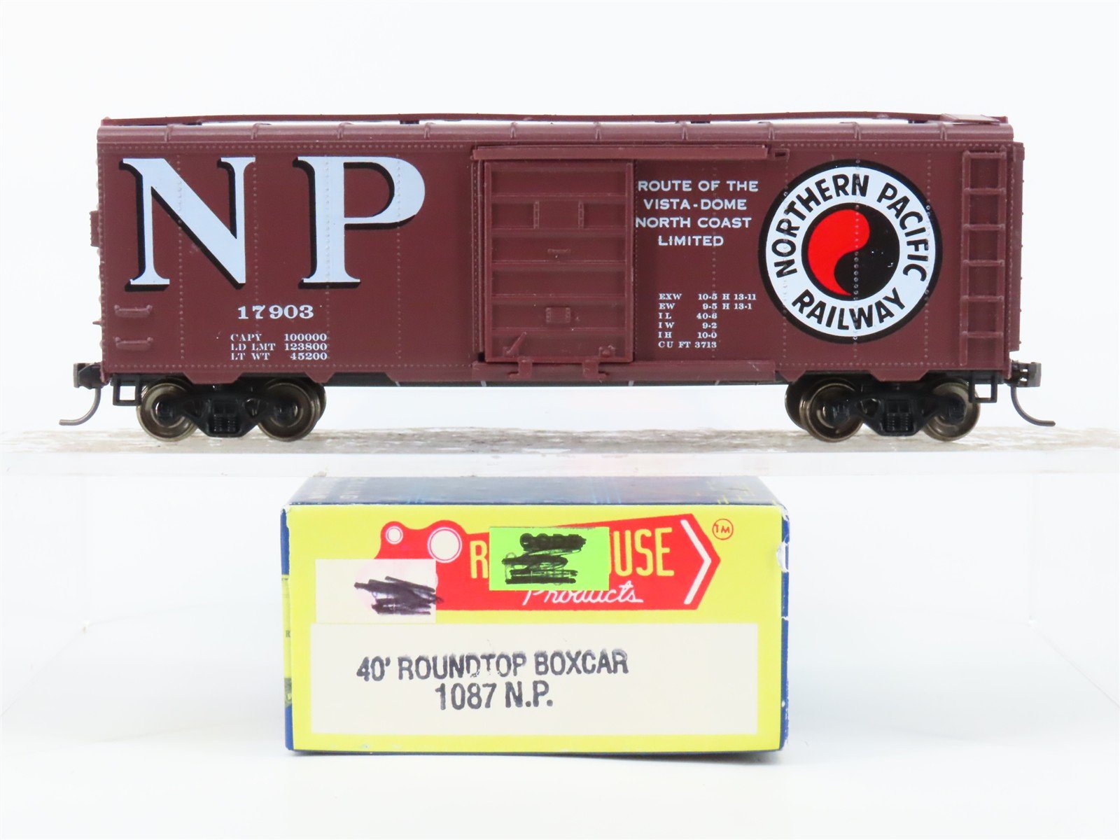 HO Roundhouse 1087 NP Northern Pacific 40' Roundtop Box Car #17903 -Upgraded