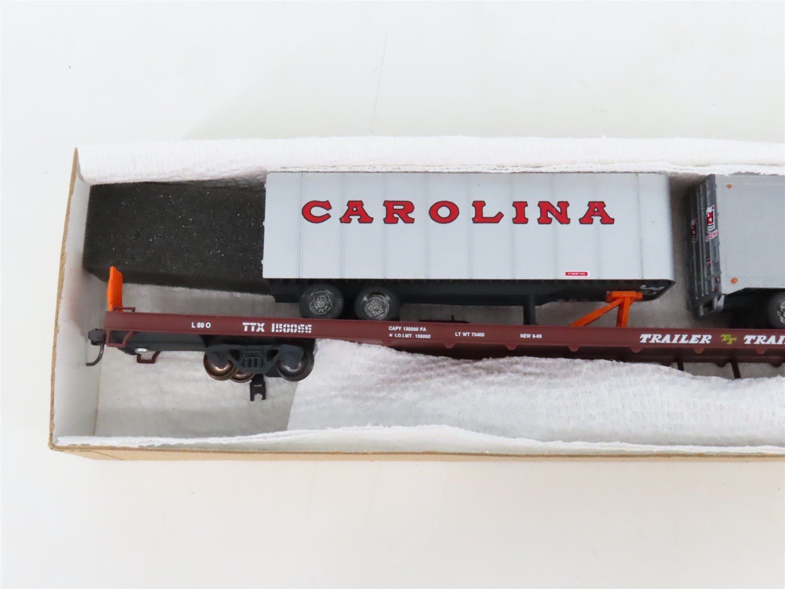LOT of 2 HO Scale ATSF/TTX 86' Flatcars w/Trailers UPGRADED