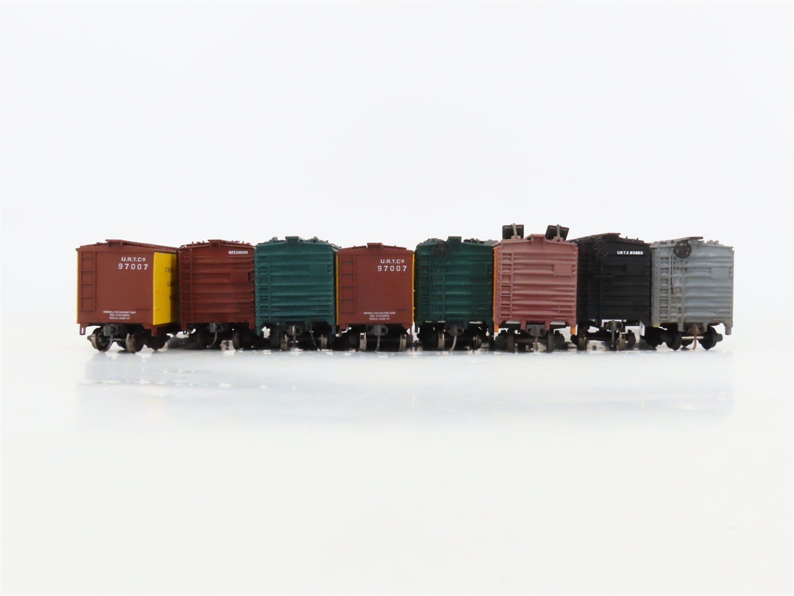LOT of 8 HO WFEX/CGW/CN/URTX/PFE/BREX/REA Reefer Cars Weathered & UPGRADED