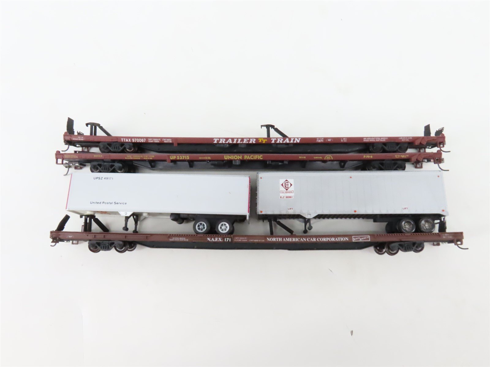 LOT of 3 HO Scale TTAX/UP/NAFX 86' Flatcars w/Assorted Trailers UPGRADED