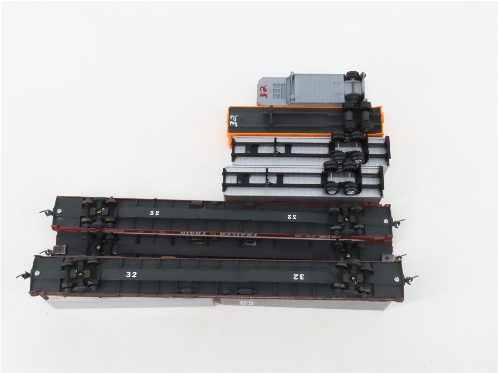 LOT of 3 HO Scale TTAX/UP/NAFX 86' Flatcars w/Assorted Trailers UPGRADED