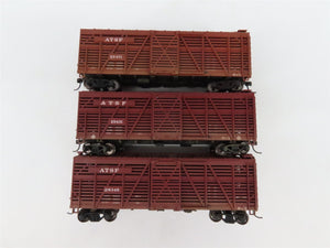 LOT of 8 HO Scale ATSF Santa Fe 40' Stock Cars Weathered & UPGRADED