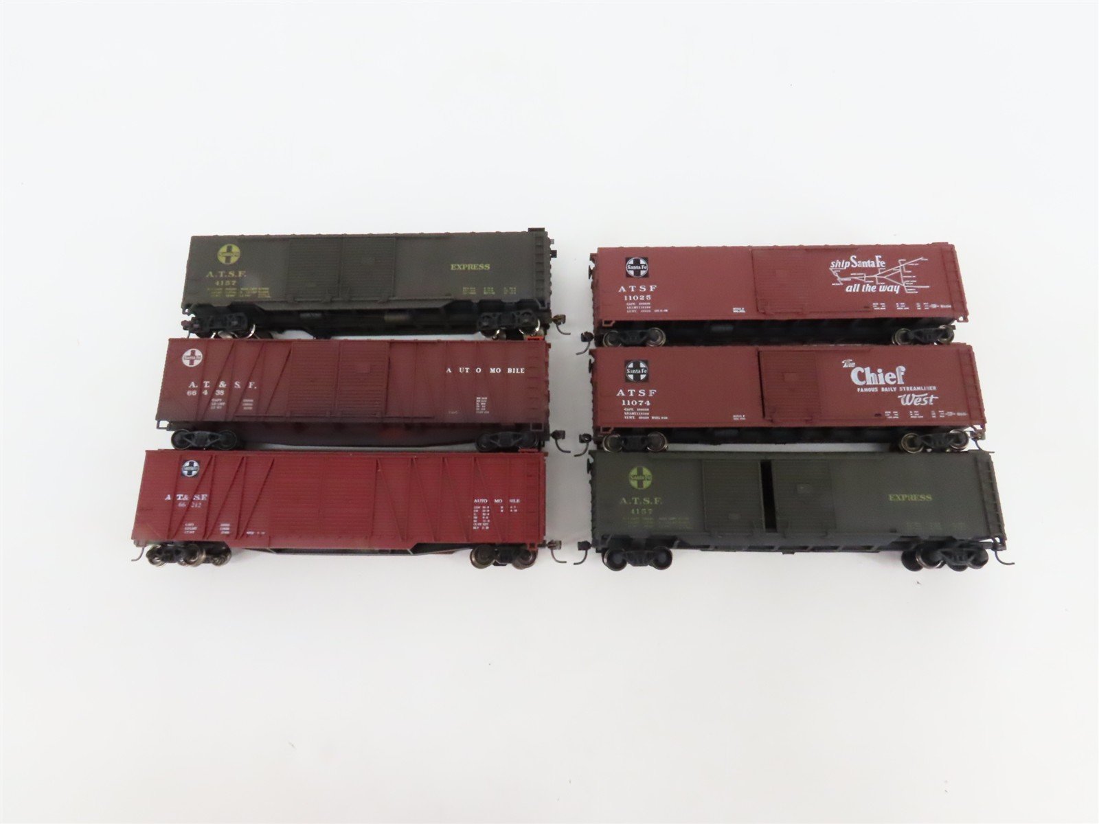 LOT of 6 HO Scale ATSF Santa Fe 50' Boxcars UPGRADED