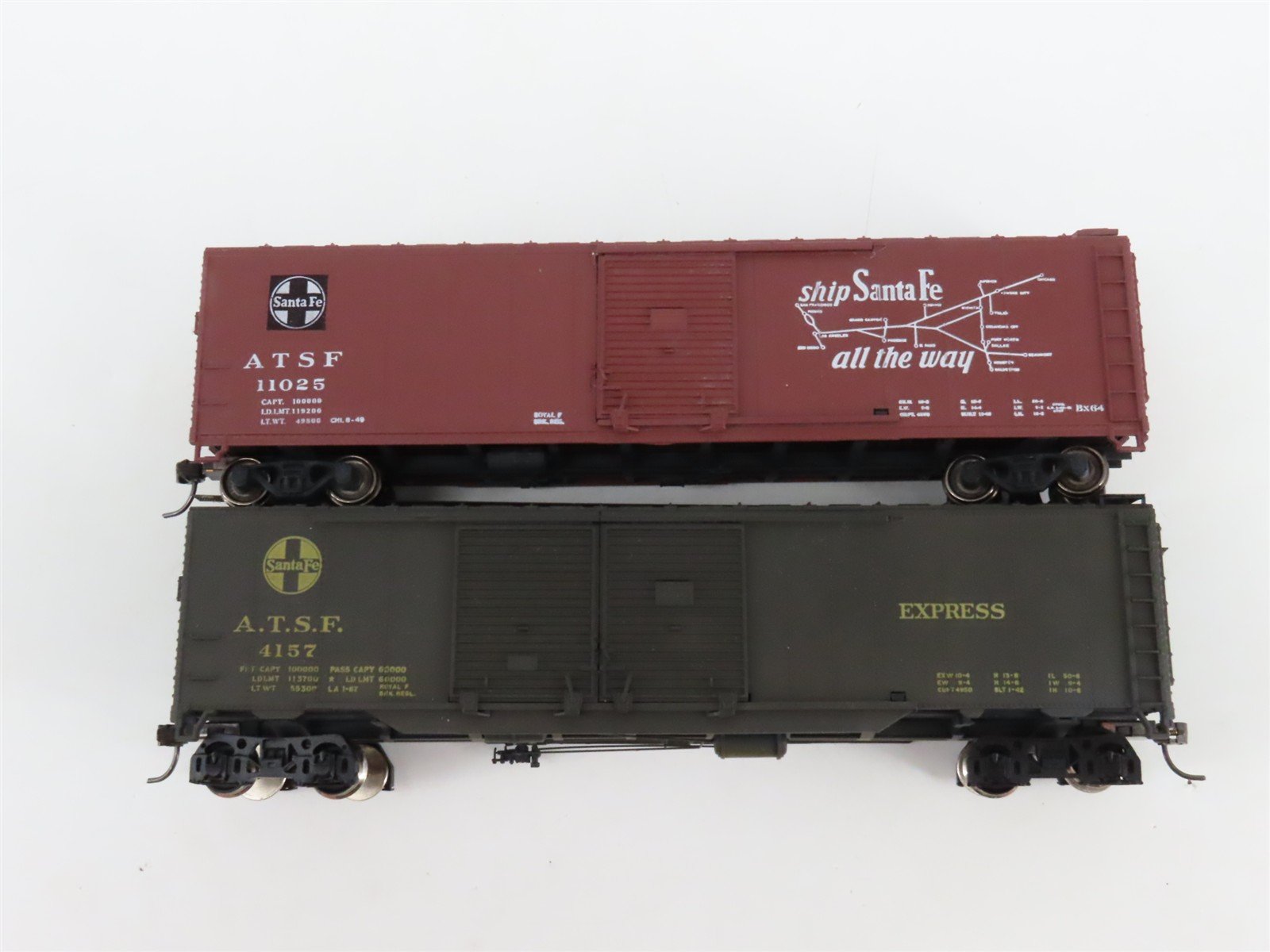 LOT of 6 HO Scale ATSF Santa Fe 50' Boxcars UPGRADED