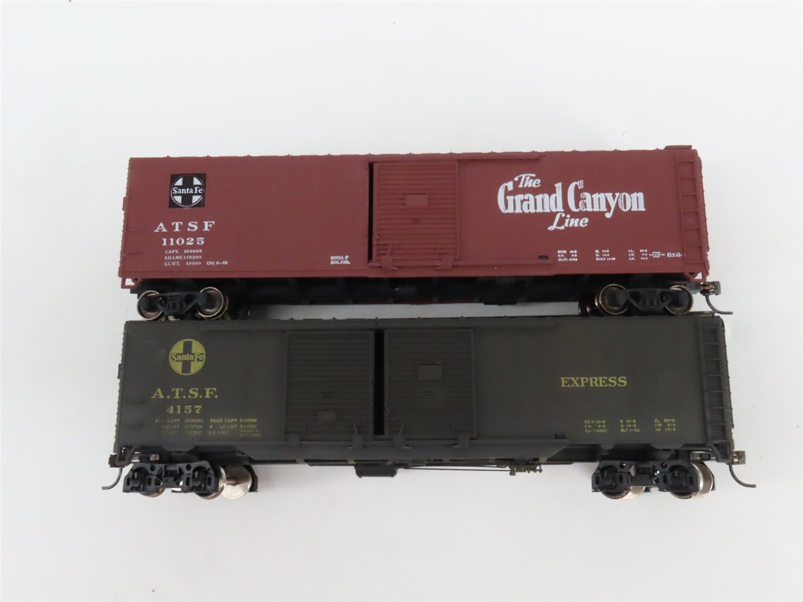 LOT of 6 HO Scale ATSF Santa Fe 50' Boxcars UPGRADED