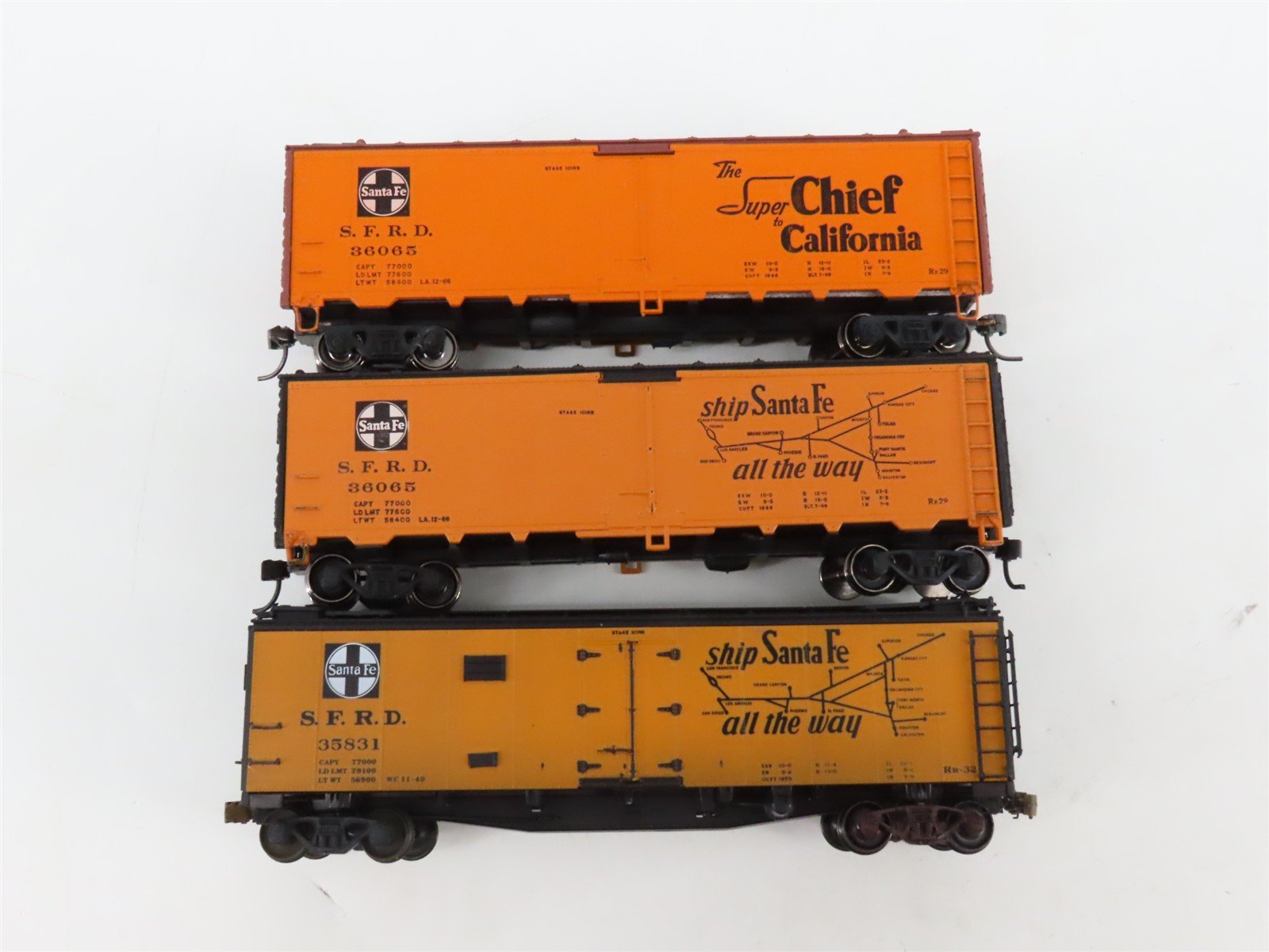 LOT of 10 HO Scale SFRD Santa Fe 40' Reefer Cars UPGRADED