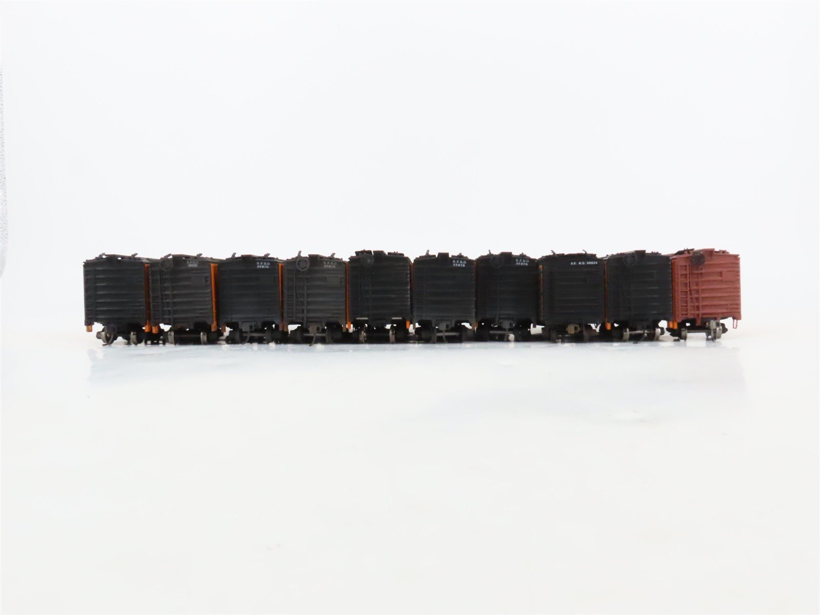 LOT of 10 HO Scale SFRD Santa Fe 40' Reefer Cars UPGRADED