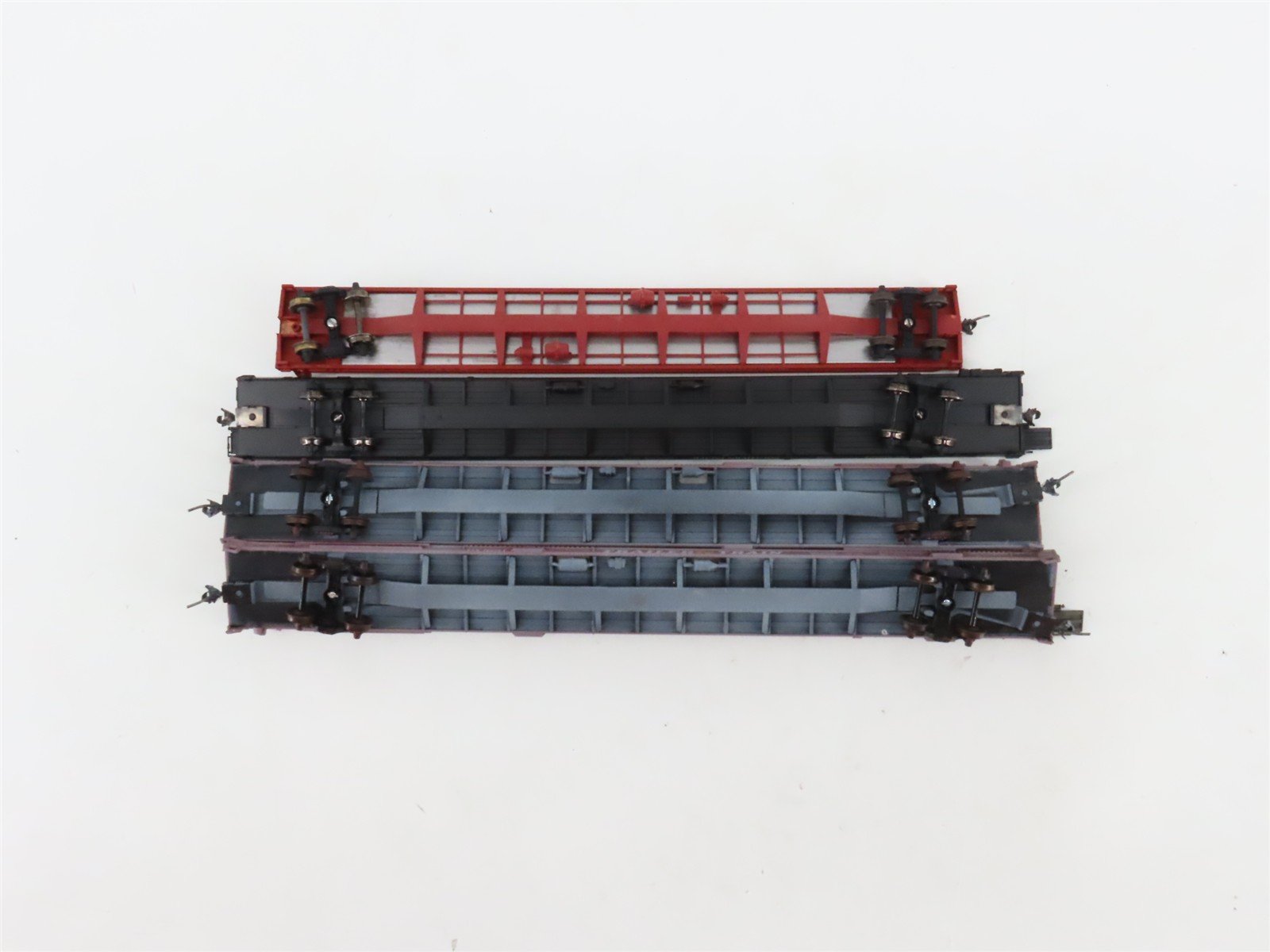 LOT of 4 HO Scale TTX/SP Assorted Flatcars Weathered & UPGRADED