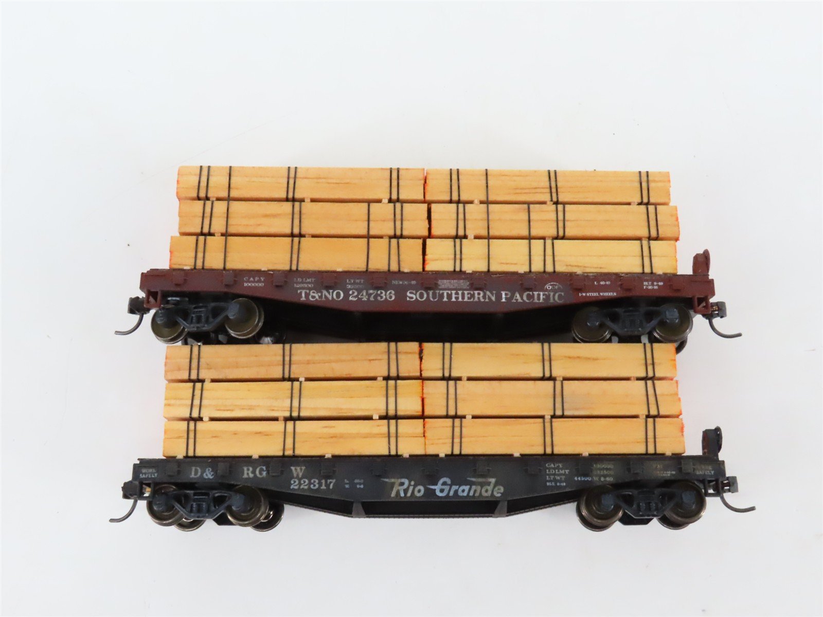LOT of 6 HO Scale ATSF/SP/T&NO/DRGW Assorted Flatcars w/Loads UPGRADED
