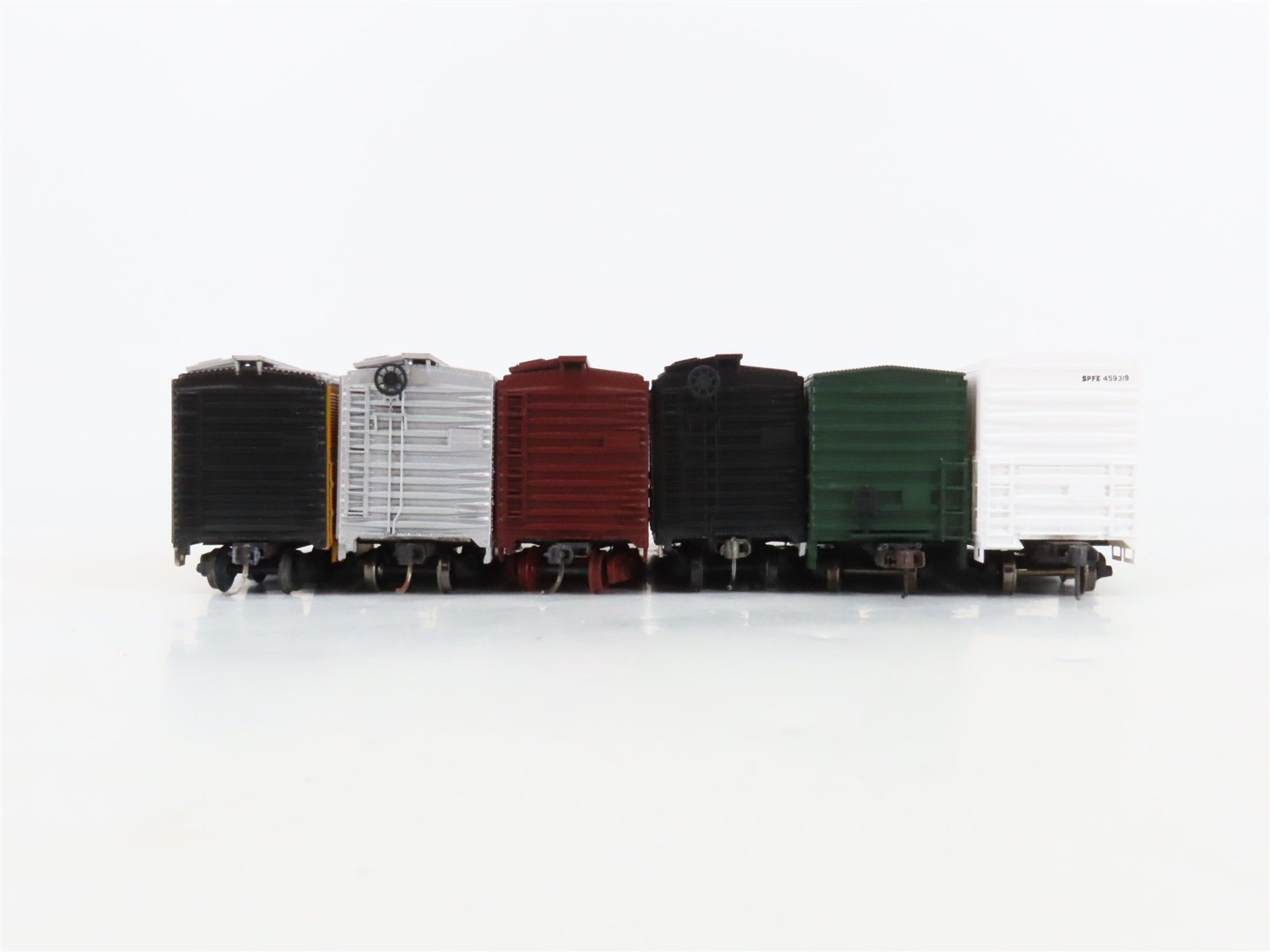 LOT of 6 HO Scale NPM/SOO/MILW/USLX/SPFE/PFE Assorted Boxcars UPGRADED