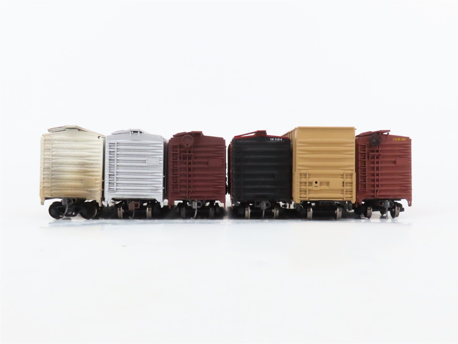LOT of 6 HO Scale T&P/CGW/SLSF/UP/NPM/MHLX 50' Boxcars UPGRADED