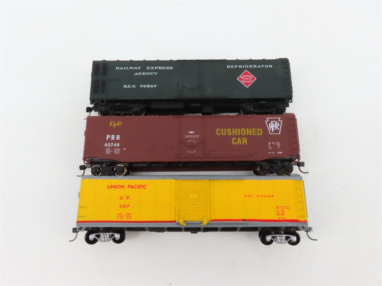 LOT of 7 HO Scale WP/SLSF/REX/PRR/UP/GBW 50' Boxcars UPGRADED