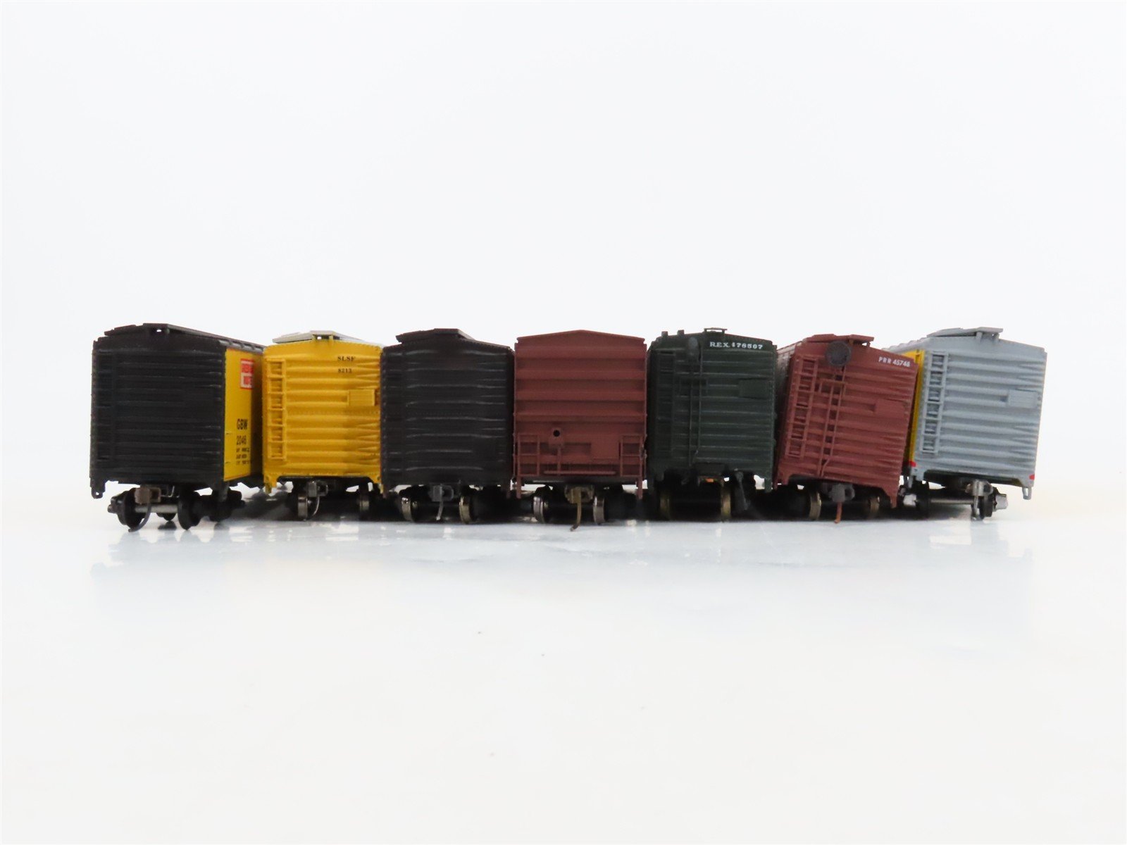 LOT of 7 HO Scale WP/SLSF/REX/PRR/UP/GBW 50' Boxcars UPGRADED