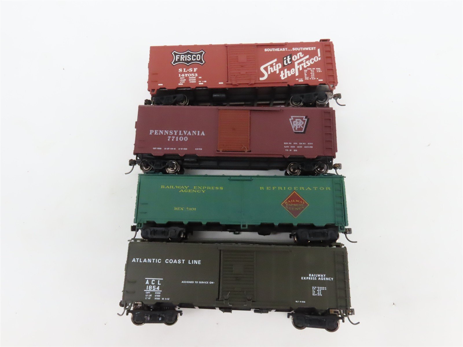 LOT of 10 HO Scale NYC/SLSF/PRR/REX/ACL/WP/NYC/SP/MILW 40' Boxcars UPGRADED