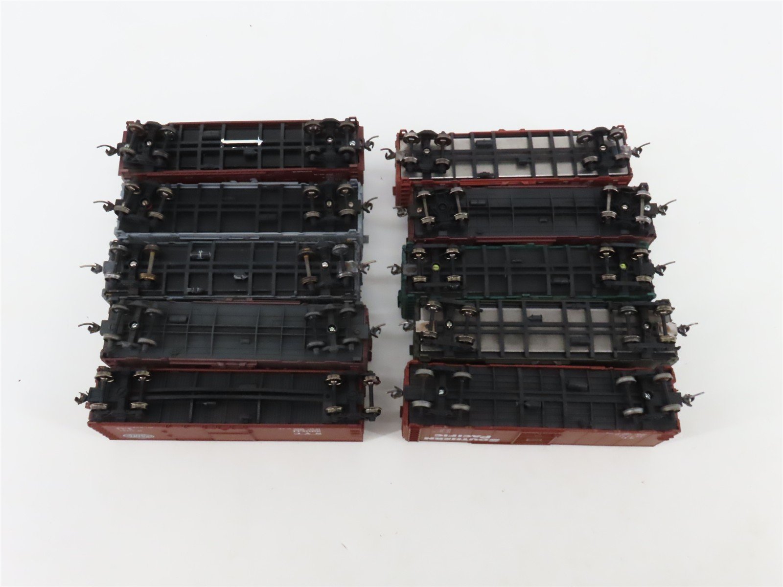 LOT of 10 HO Scale NYC/SLSF/PRR/REX/ACL/WP/NYC/SP/MILW 40' Boxcars UPGRADED