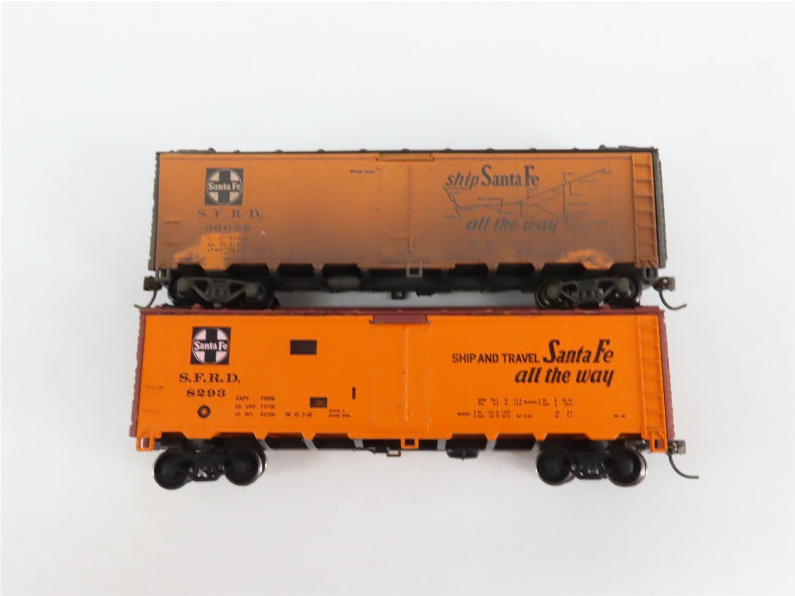 LOT of 8 HO Scale SFRD Santa Fe 40' Reefer Cars Weathered & UPGRADED