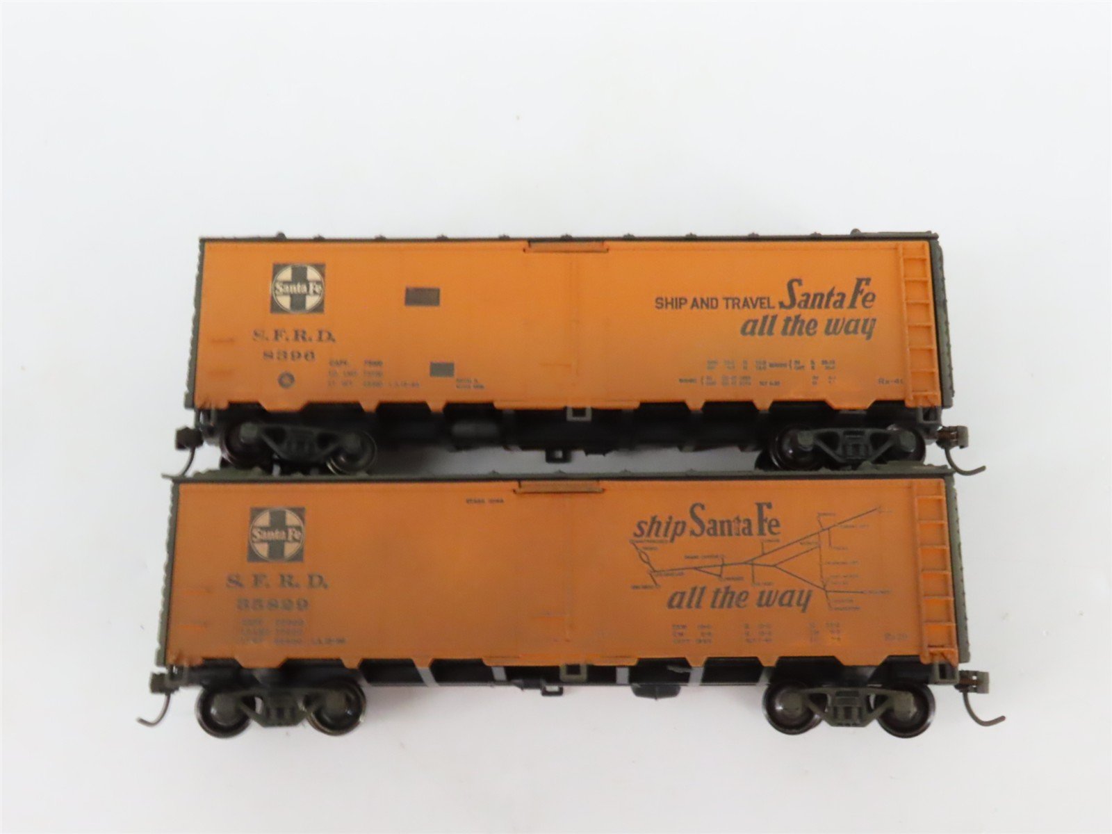 LOT of 8 HO Scale SFRD Santa Fe 40' Reefer Cars Weathered & UPGRADED