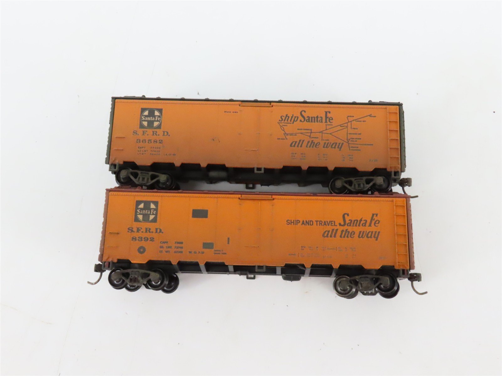 LOT of 8 HO Scale SFRD Santa Fe 40' Reefer Cars Weathered & UPGRADED