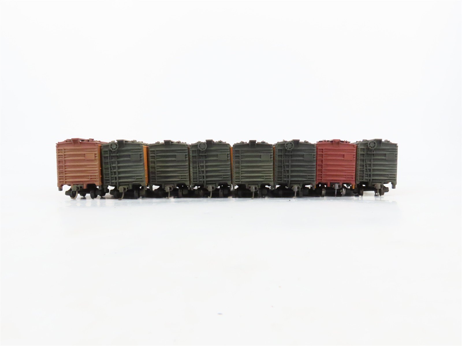 LOT of 8 HO Scale SFRD Santa Fe 40' Reefer Cars Weathered & UPGRADED