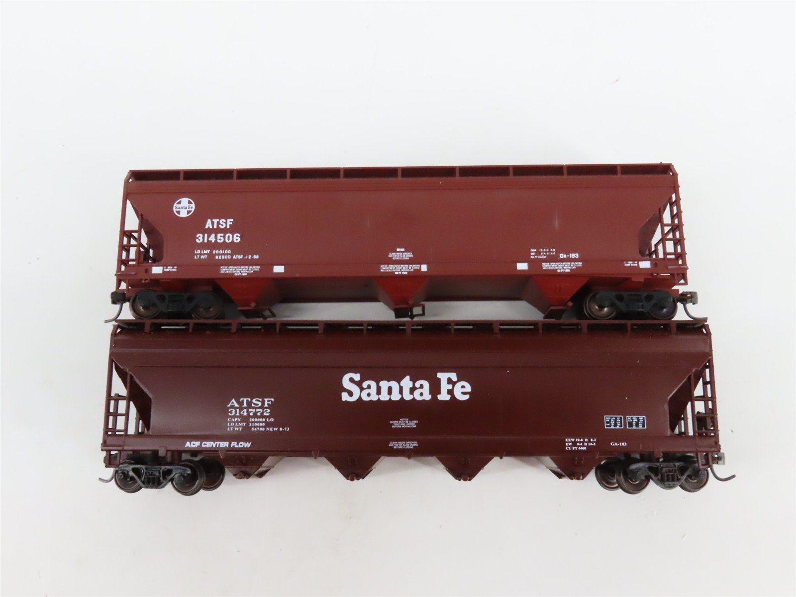 LOT of 8 HO Scale ATSF Santa Fe Assorted Boxcars & Hoppers UPGRADED