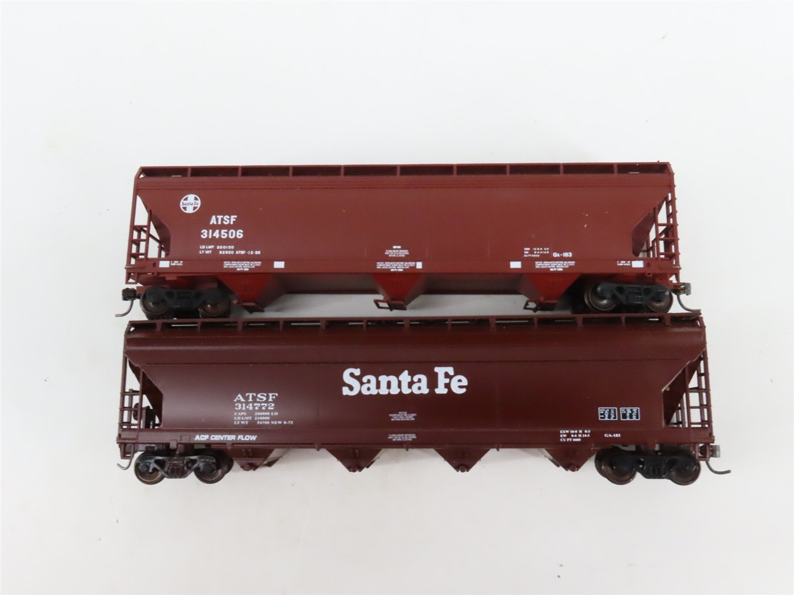 LOT of 8 HO Scale ATSF Santa Fe Assorted Boxcars & Hoppers UPGRADED