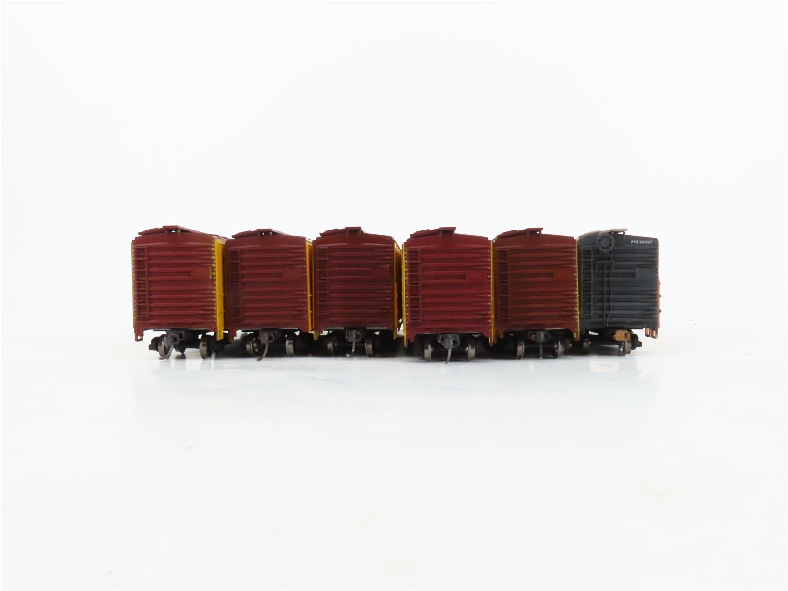 LOT of 6 HO Scale FGCX/BRMX/PFE Mechanical Reefer Cars UPGRADED