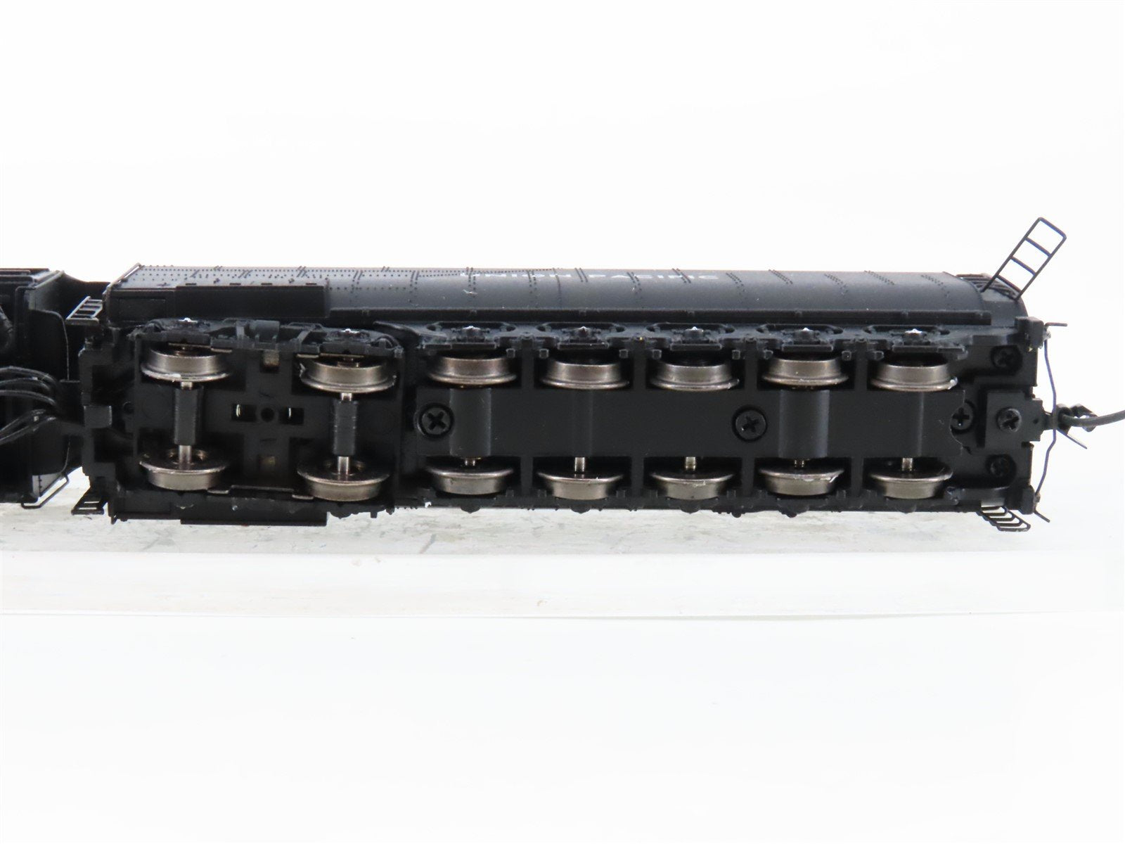 N Scale Athearn Genesis 11802 UP Union Pacific 4-6-6-4 Steam Loco #3985 DCC ONLY