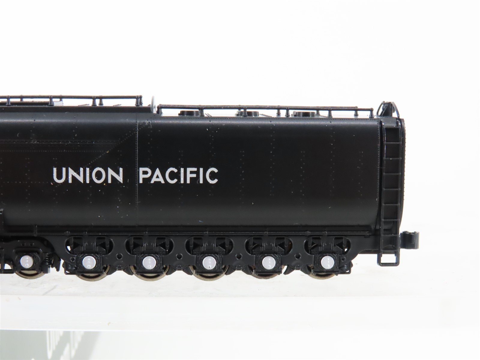 N Scale KATO 126-0402 UP Union Pacific FEF-3 4-8-4 Steam Locomotive #838