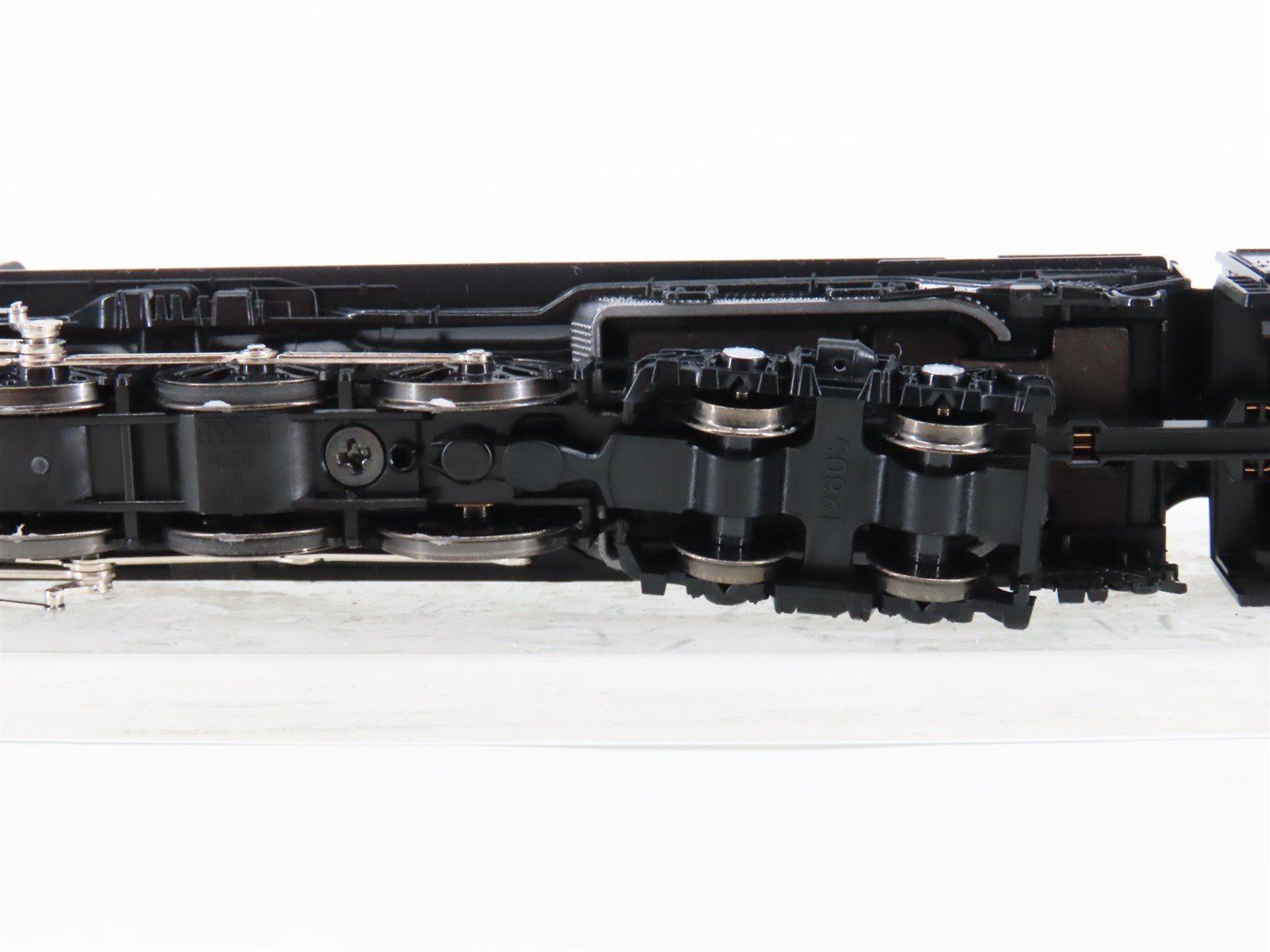N Scale KATO 126-0402 UP Union Pacific FEF-3 4-8-4 Steam Locomotive #838