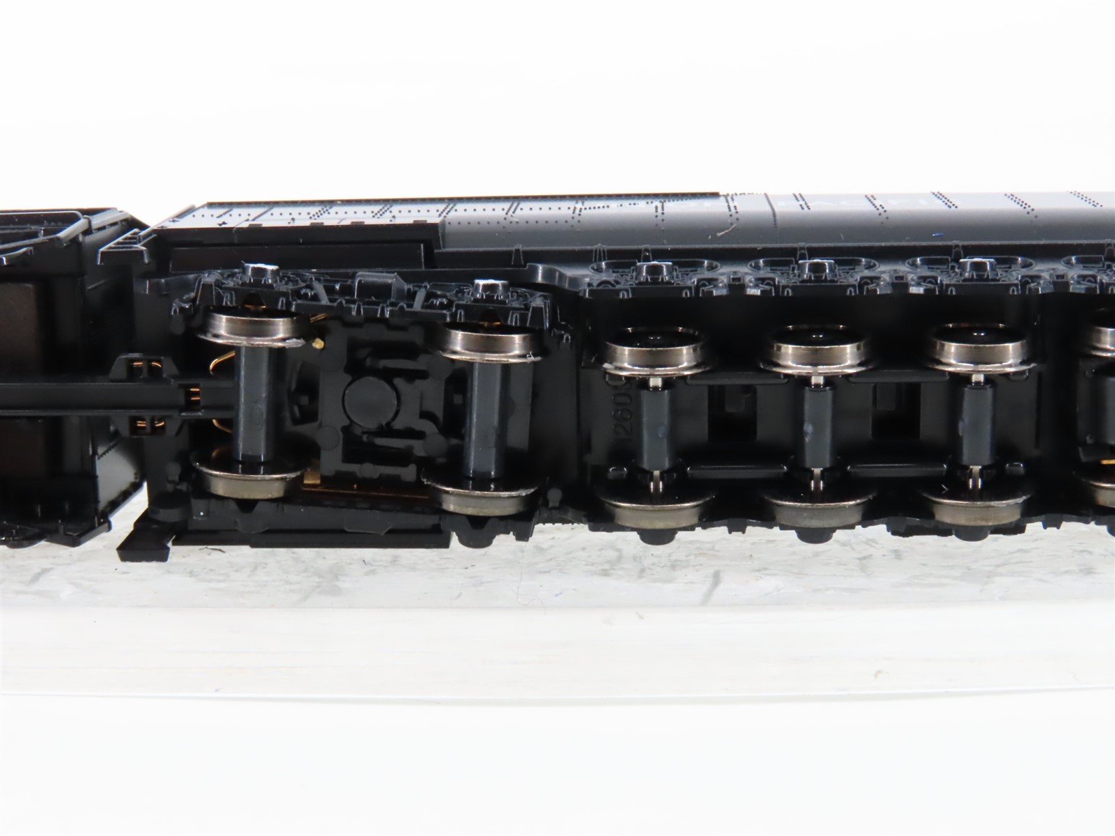 N Scale KATO 126-0402 UP Union Pacific FEF-3 4-8-4 Steam Locomotive #838
