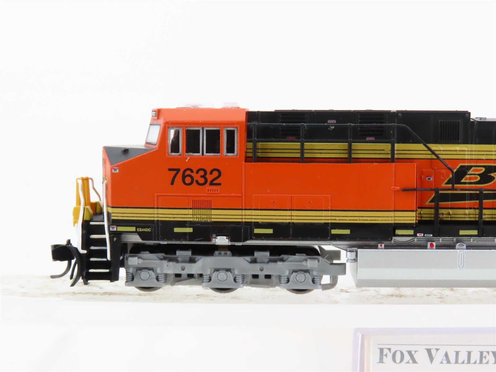 N Scale Fox Valley FVM 70302 BNSF Railway ES44AC Diesel Locomotive #7632