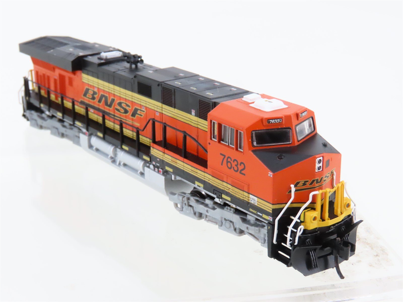 N Scale Fox Valley FVM 70302 BNSF Railway ES44AC Diesel Locomotive #7632