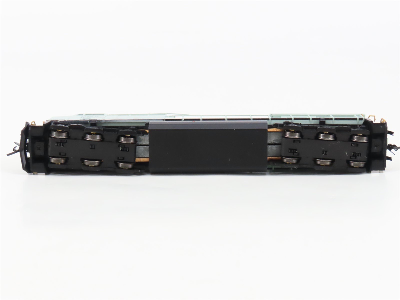 N Scale Fox Valley FVM 70366 NS Primer Paint ES40DC Diesel Locomotive #7525
