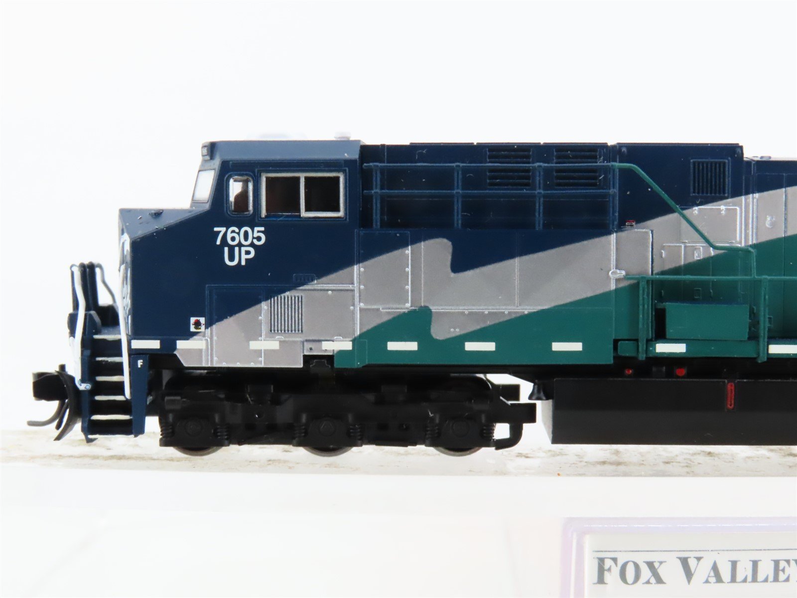 N Scale Fox Valley FVM 70111 UP GE Demonstrator ES44AC Diesel Locomotive #7605