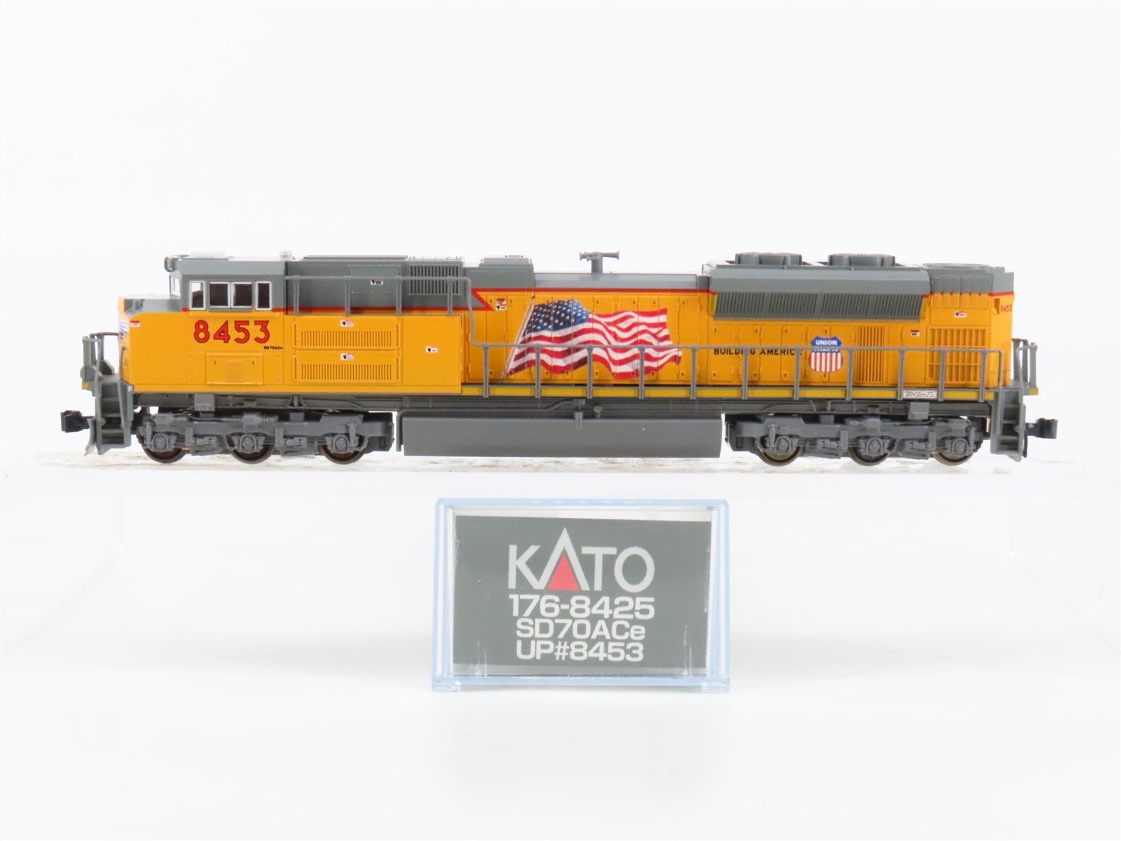 N Scale KATO 176-8425 UP Union Pacific SD70ACe Diesel Locomotive #8453