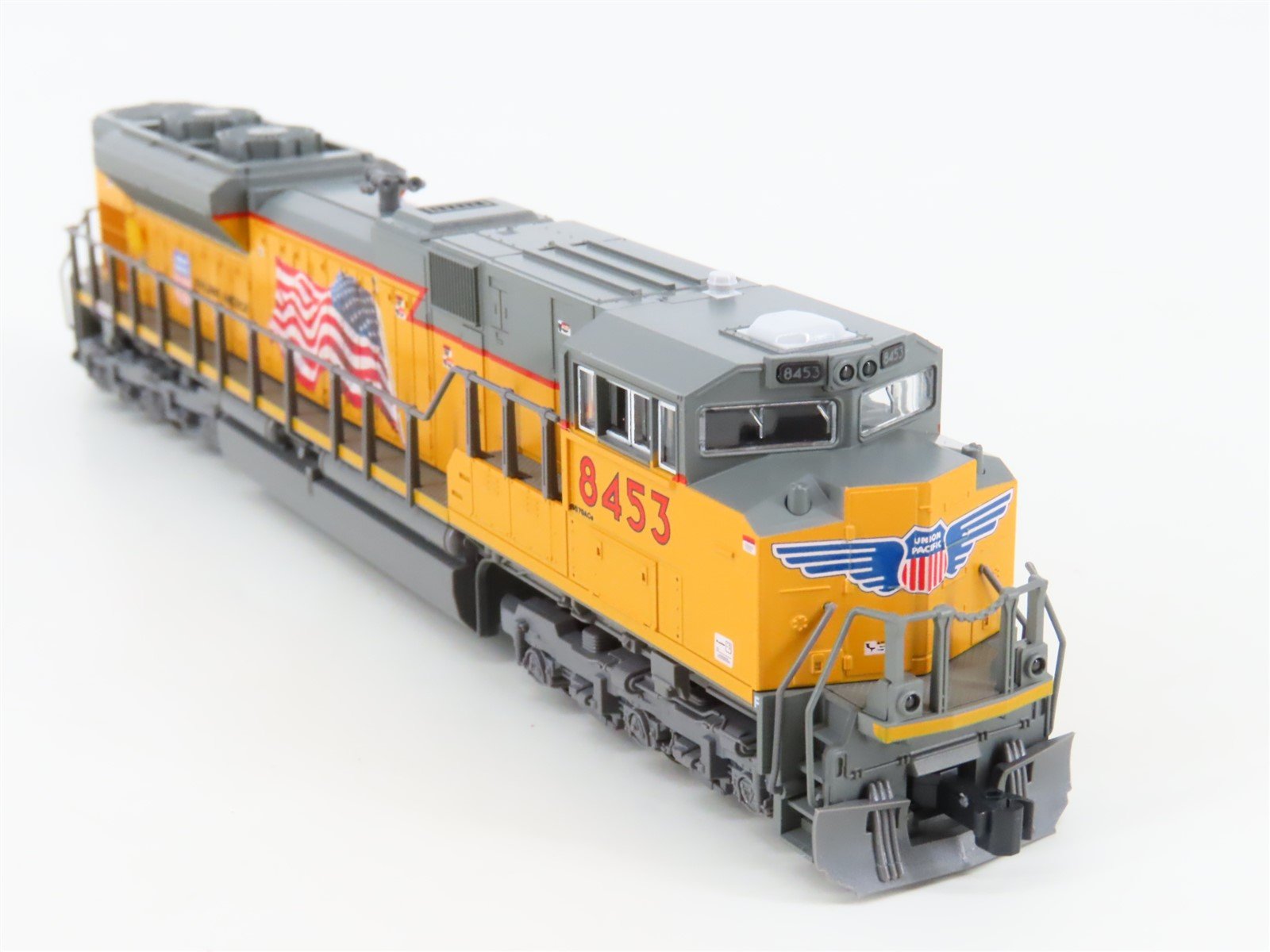 N Scale KATO 176-8425 UP Union Pacific SD70ACe Diesel Locomotive #8453