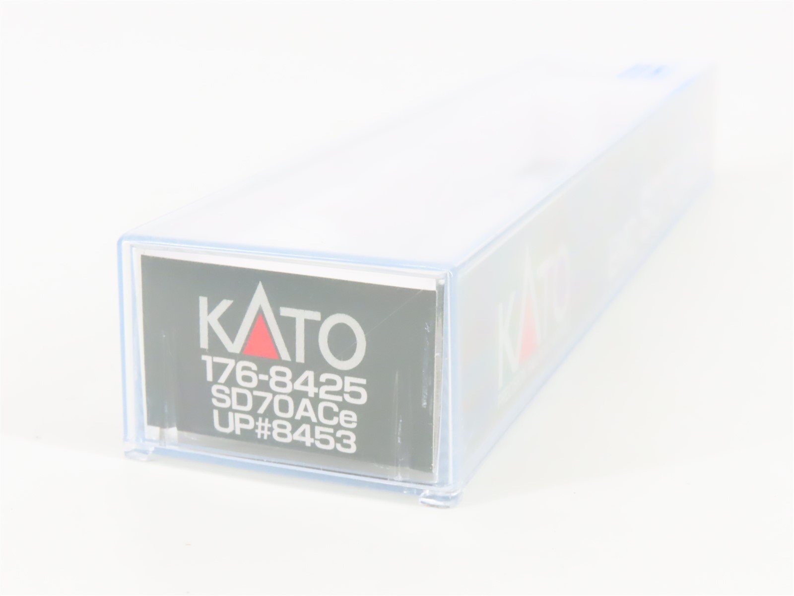 N Scale KATO 176-8425 UP Union Pacific SD70ACe Diesel Locomotive #8453
