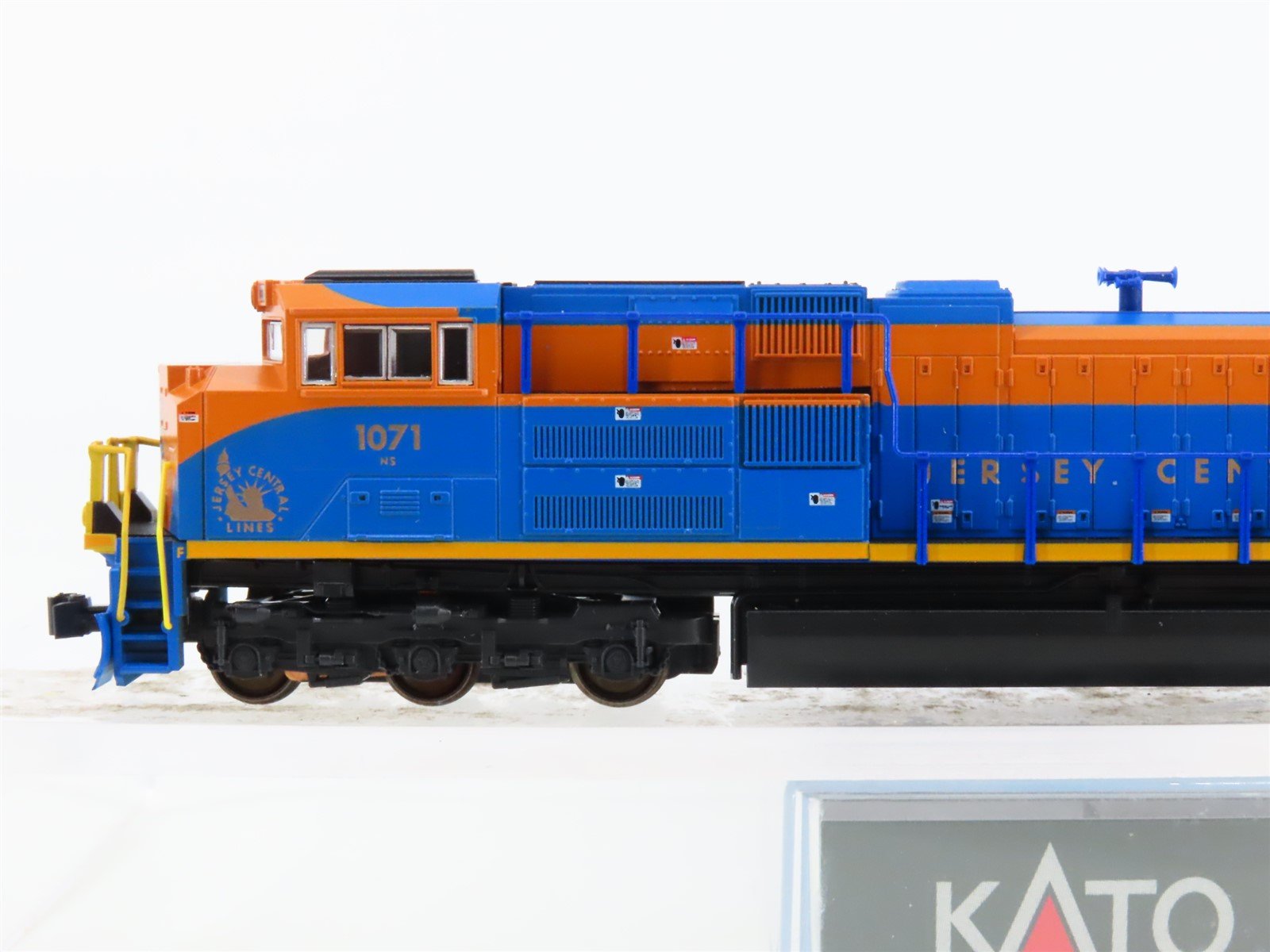 N Scale KATO 176-8509 NS Jersey Central Heritage SD70ACe Diesel Locomotive #1071