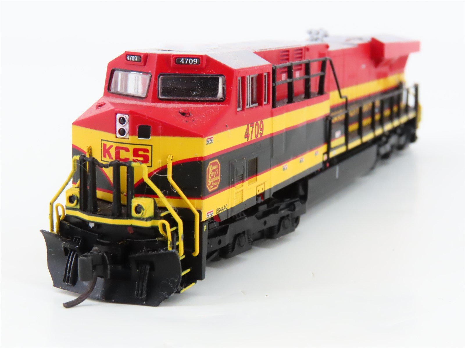 N Scale KATO KCS Kansas City Southern ES44AC Diesel Locomotive #4709