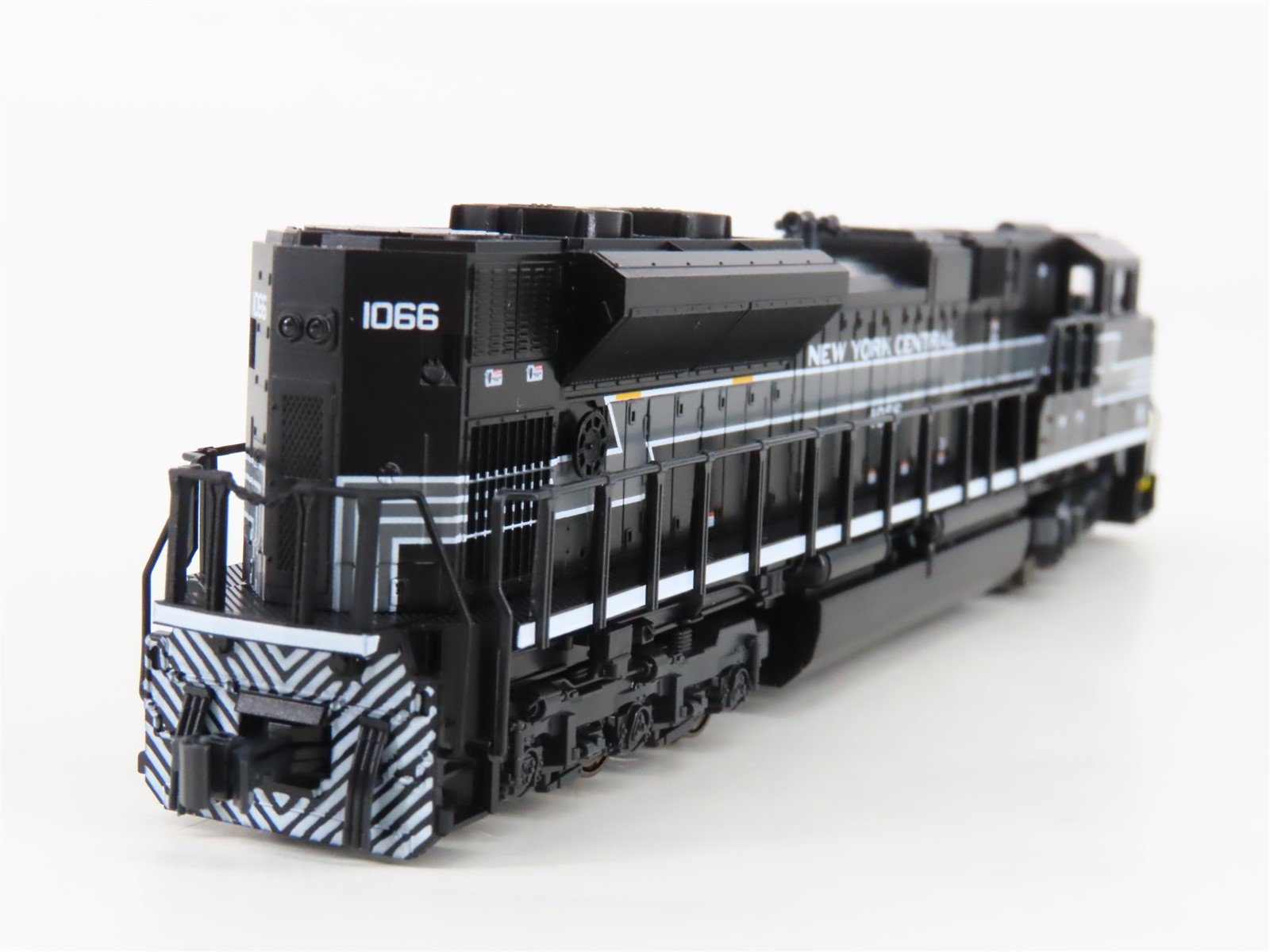 N KATO 176-8504 NS New York Central Heritage SD70ACe Diesel Locomotive #1066